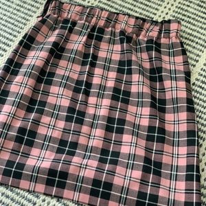 Y2k plaid pink and black skirt